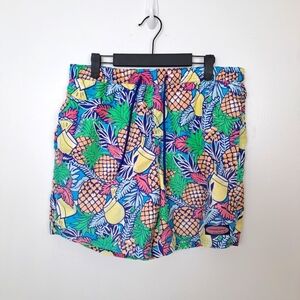 Vineyard Vines Colorful Tropical Pineapple Print Summer‎ Shorts Trunks Size M
